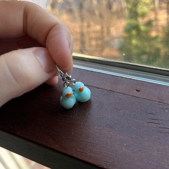 Blue rubber ducky earrings - Picture 3 of 4